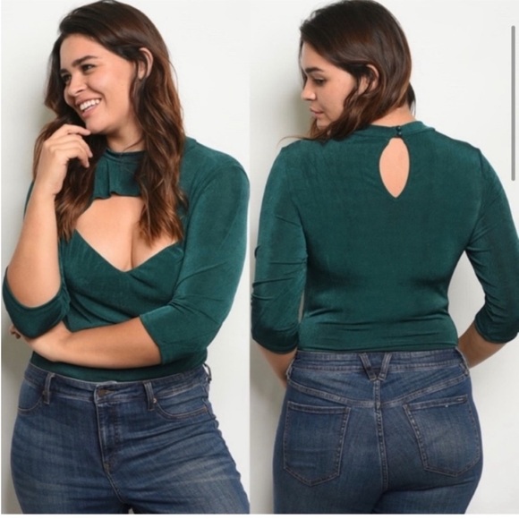 Last 2! NWT green plus sized key hole bodysuit - Picture 8 of 11